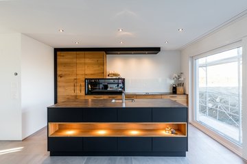 Küche mit Massivholzfronten